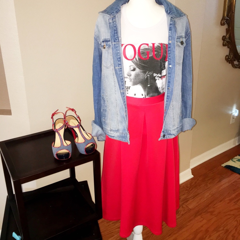 Bright Red Flare Skirt - Picture 1 of 3